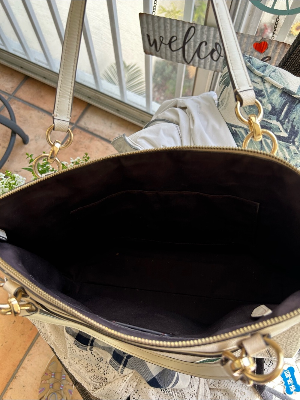 Coach Large Cream Leather Tote with Gold Hardware and Double Straps - Picture 7 of 7
